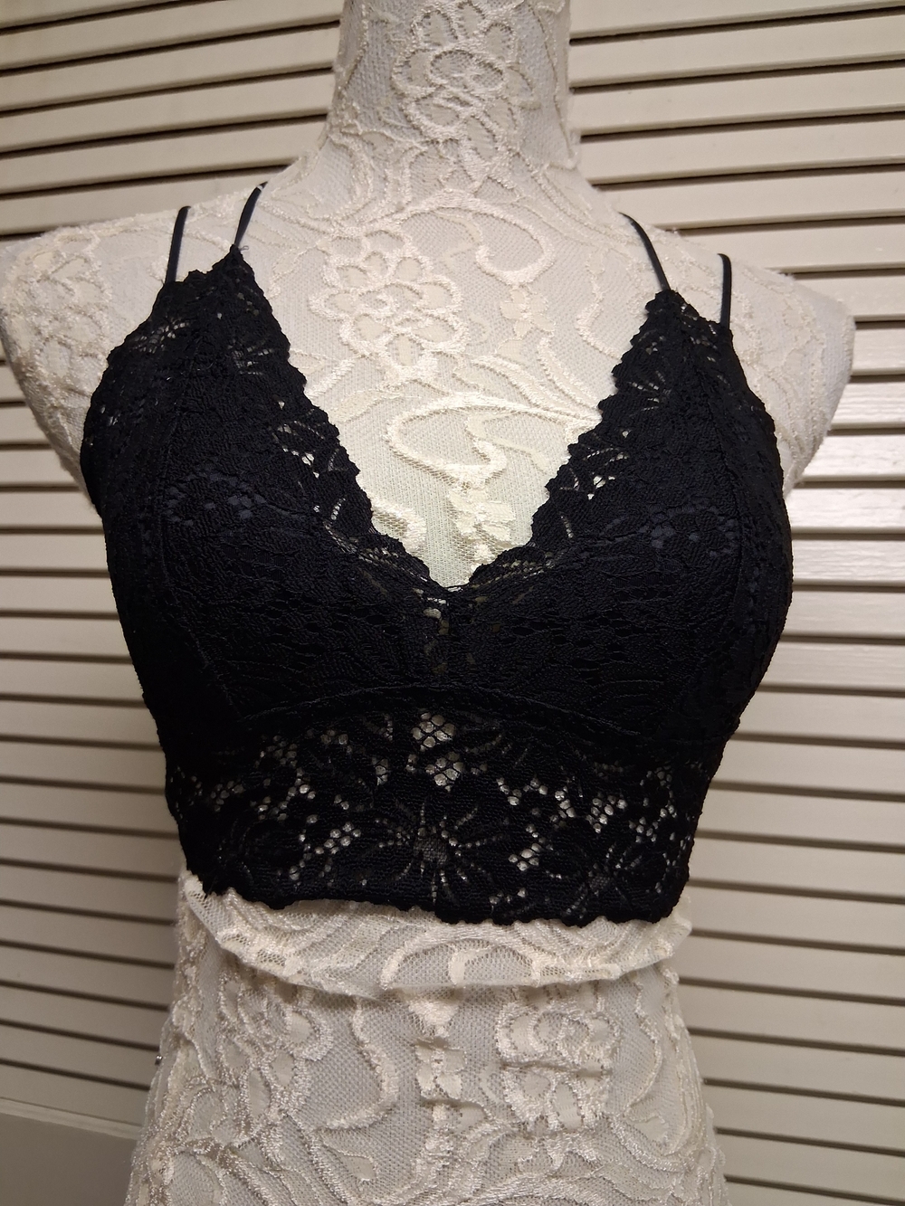 PINK Victoria's Secret Black Lace Crochet Boho Bralette with Rose Gold Tag Sz S